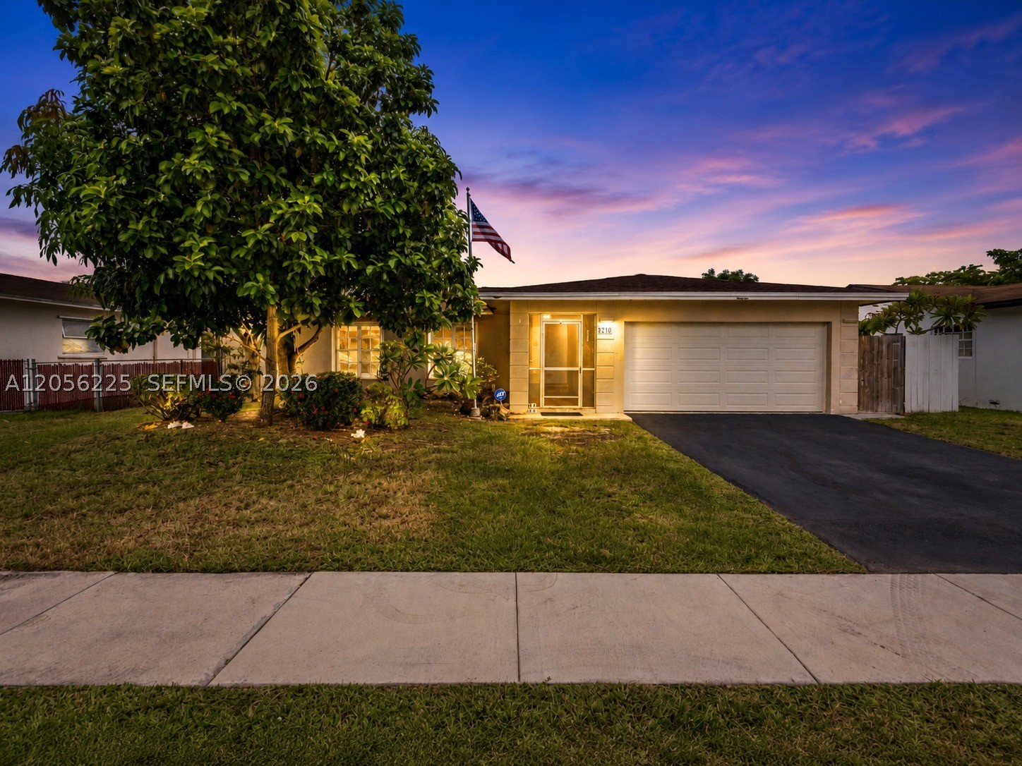 8210 NW 68th Ter