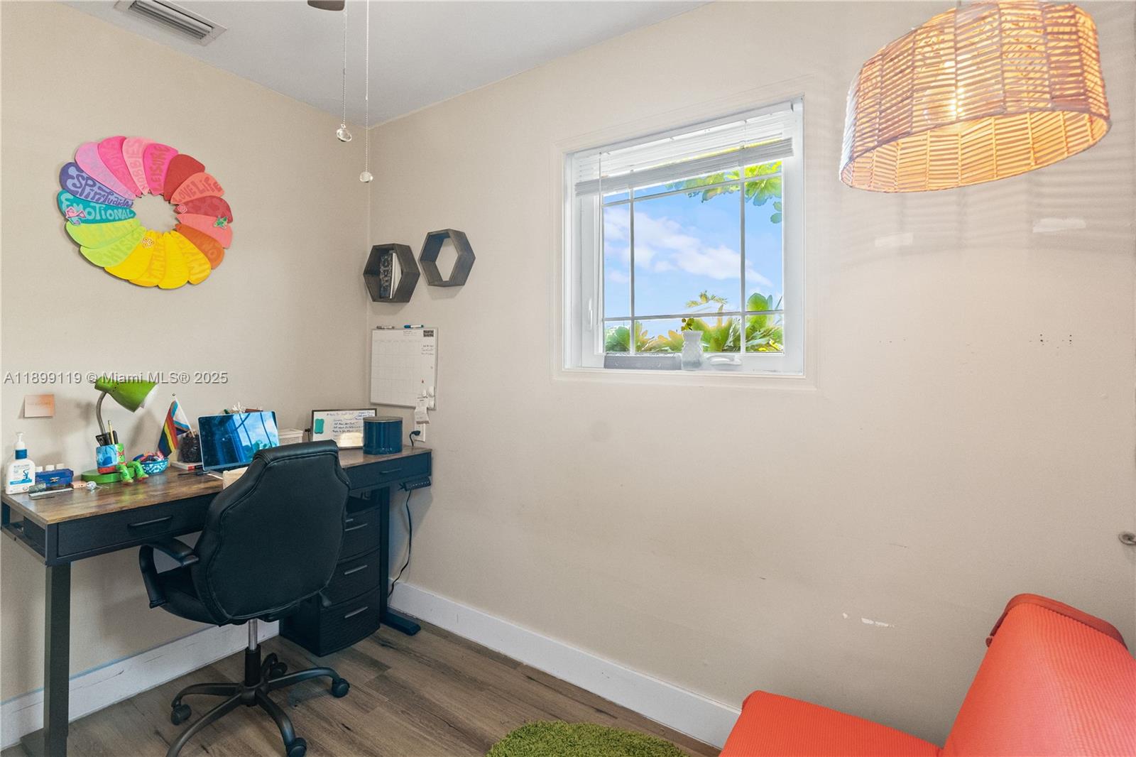 HOLLYWOOD PARK - Residential