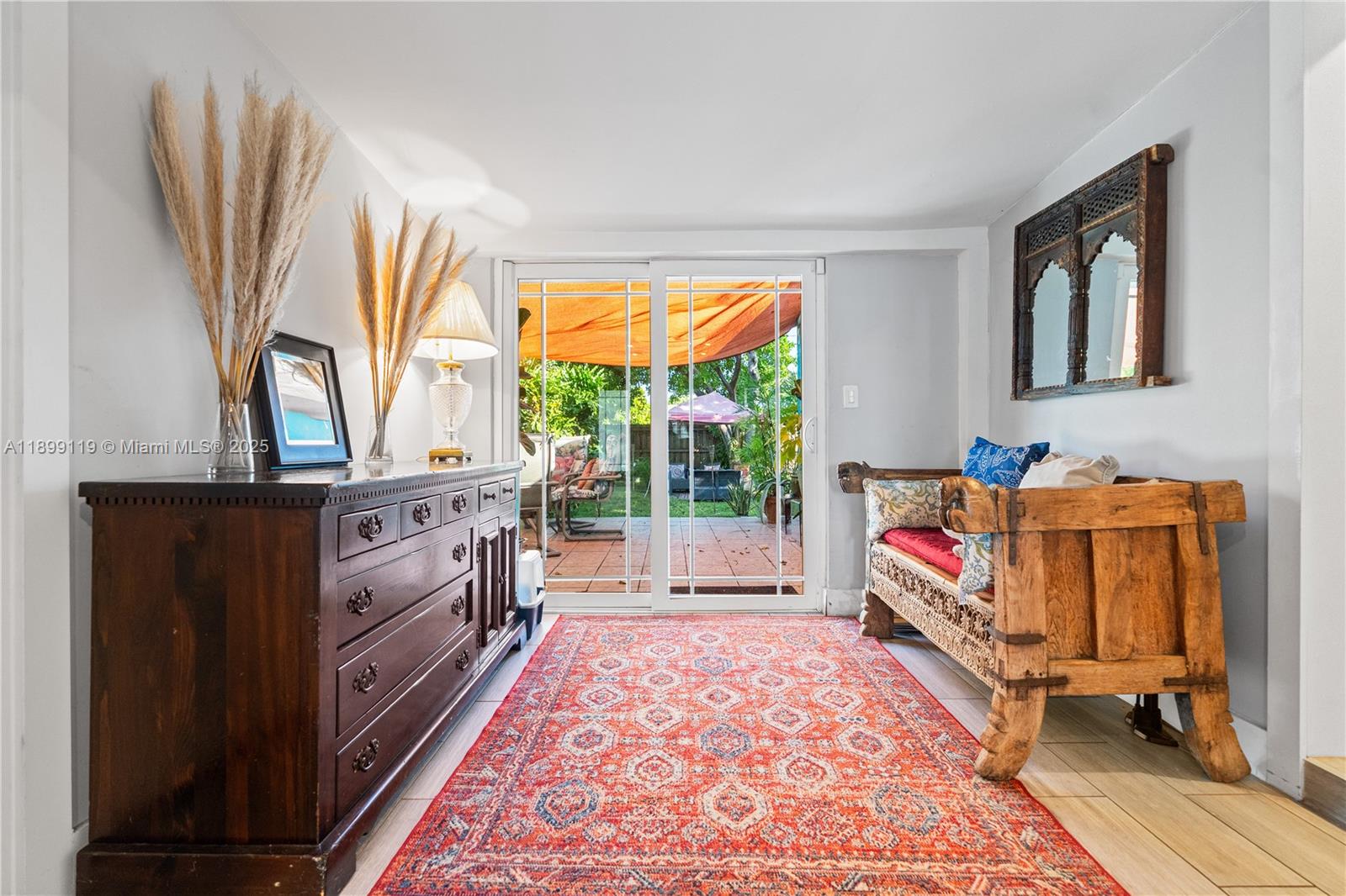 HOLLYWOOD PARK - Residential