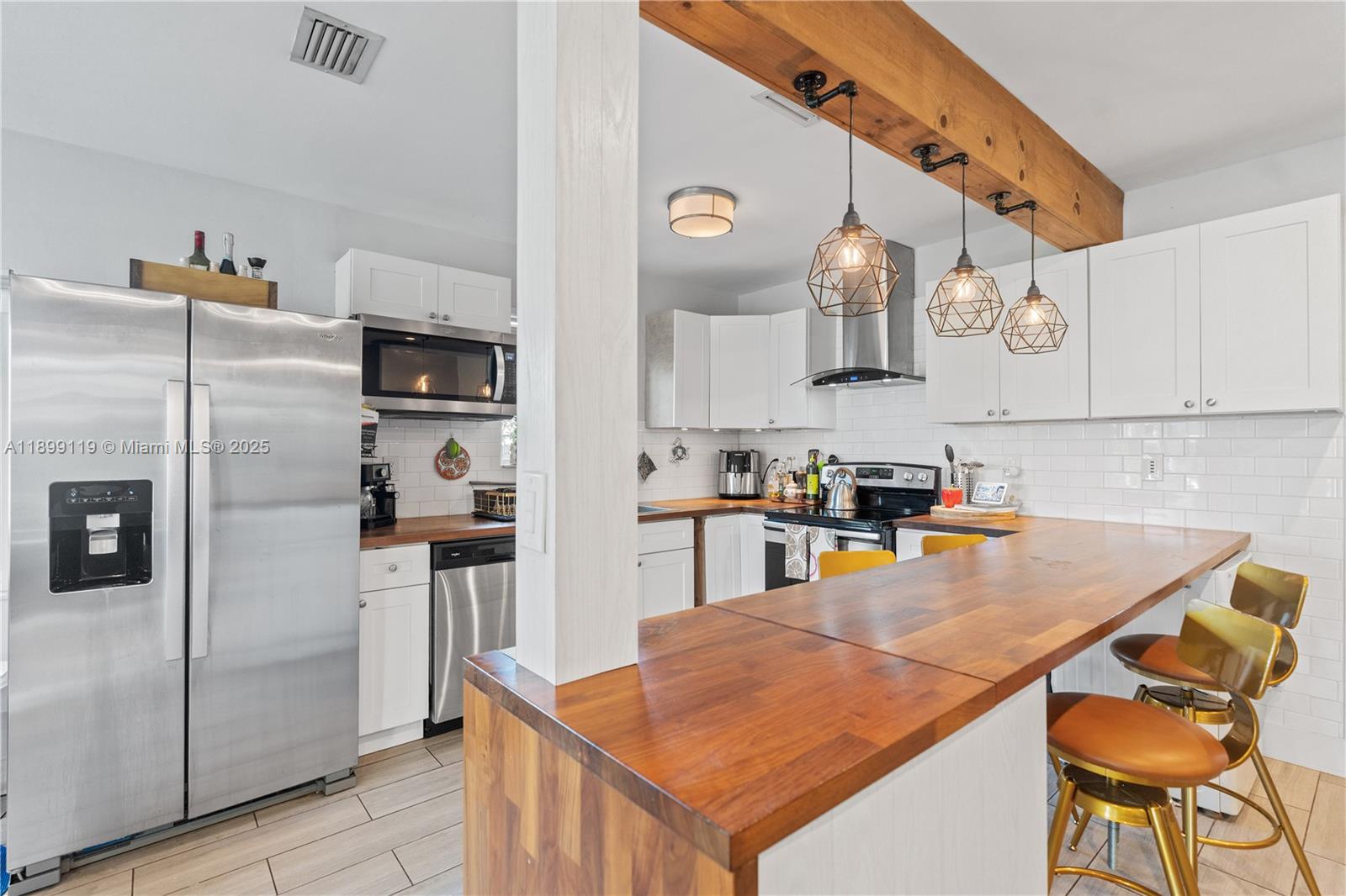 HOLLYWOOD PARK - Residential