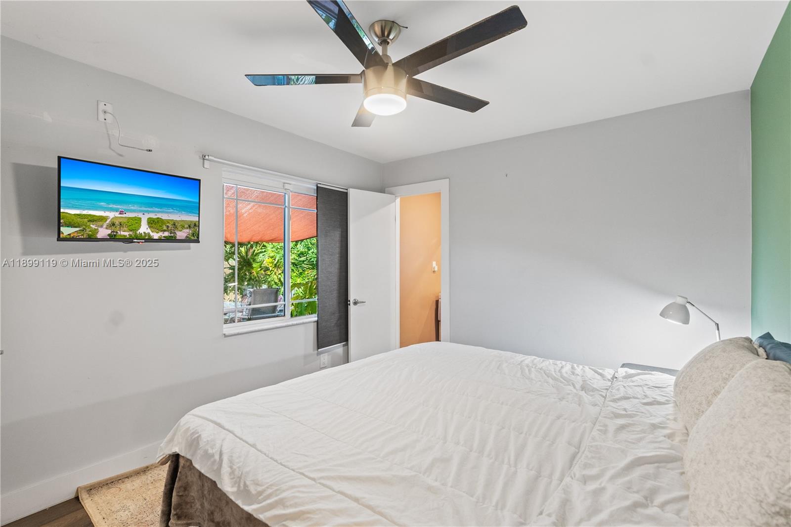HOLLYWOOD PARK - Residential