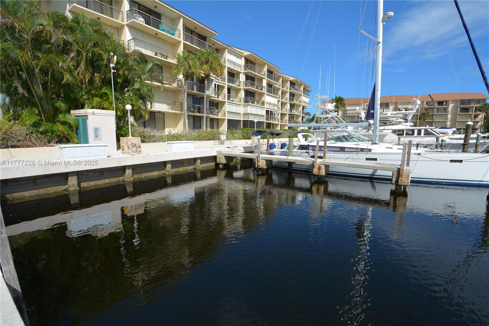 BLUFFS MARINA CONDO - Land