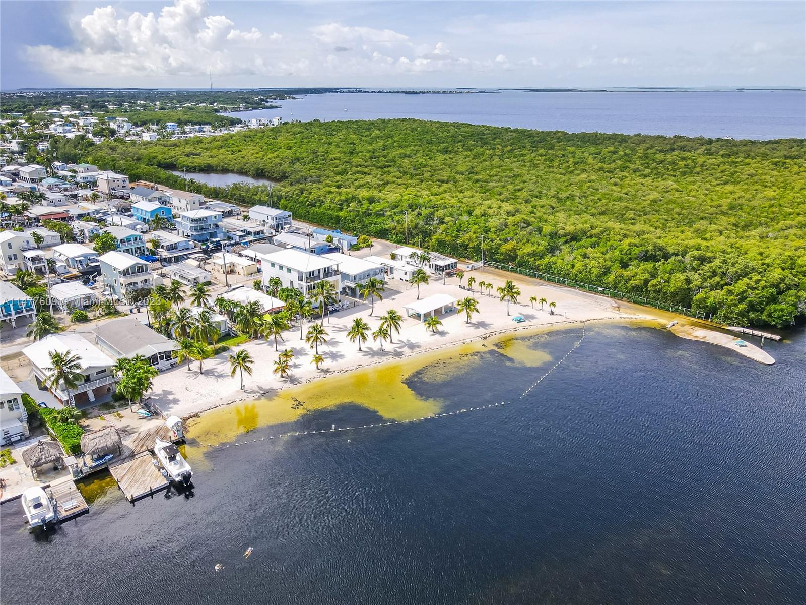 KEY LARGO TRAILER VILLAGE - Land