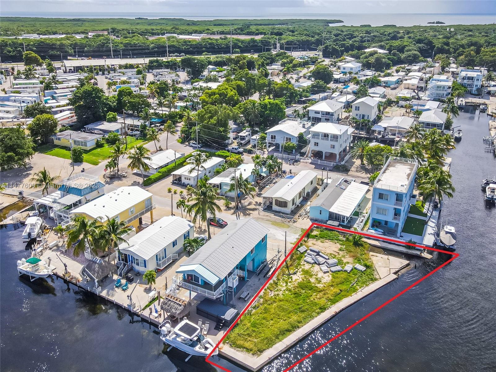 KEY LARGO TRAILER VILLAGE - Land