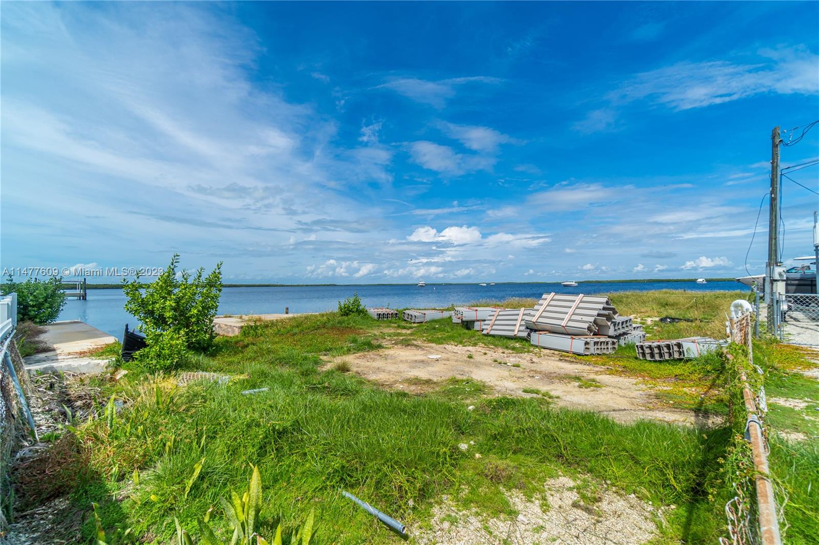 KEY LARGO TRAILER VILLAGE - Land