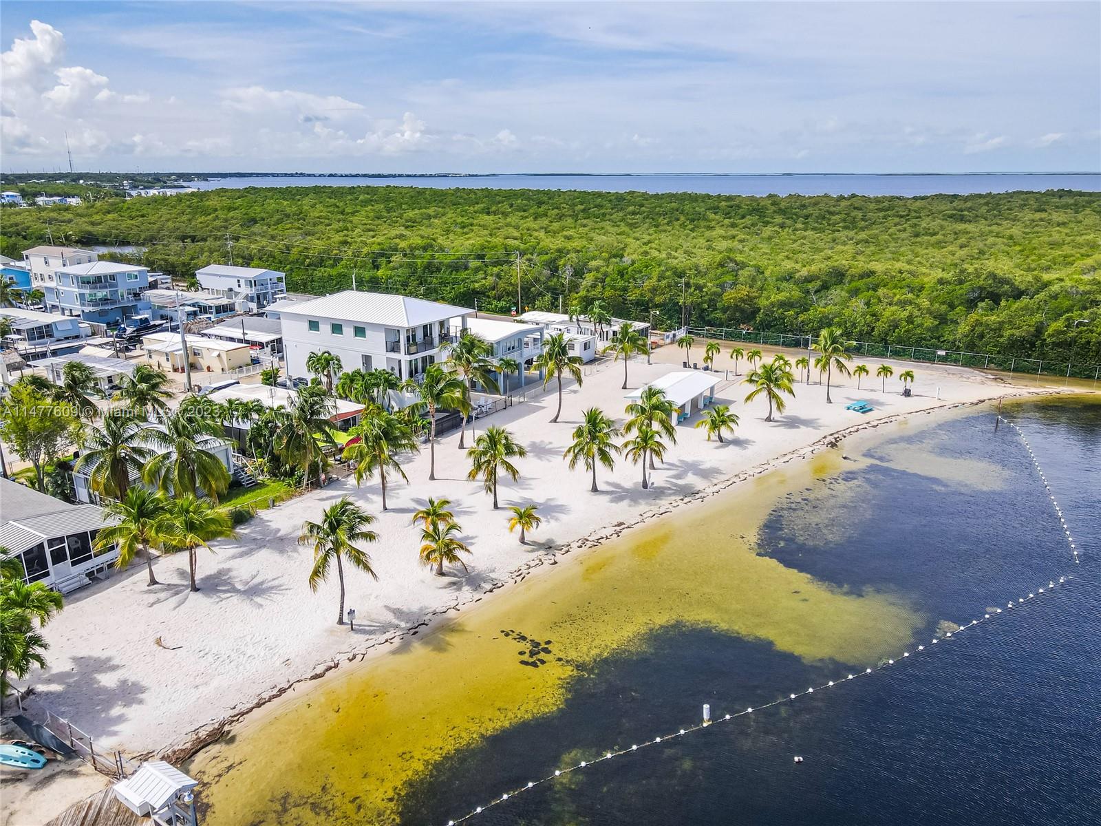 KEY LARGO TRAILER VILLAGE - Land