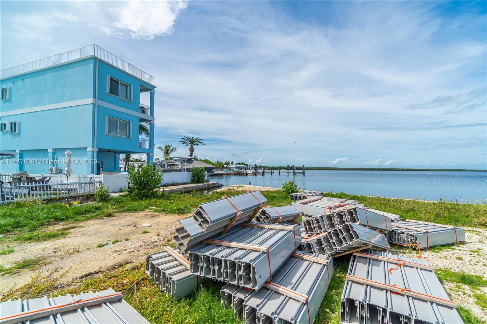 KEY LARGO TRAILER VILLAGE - Land