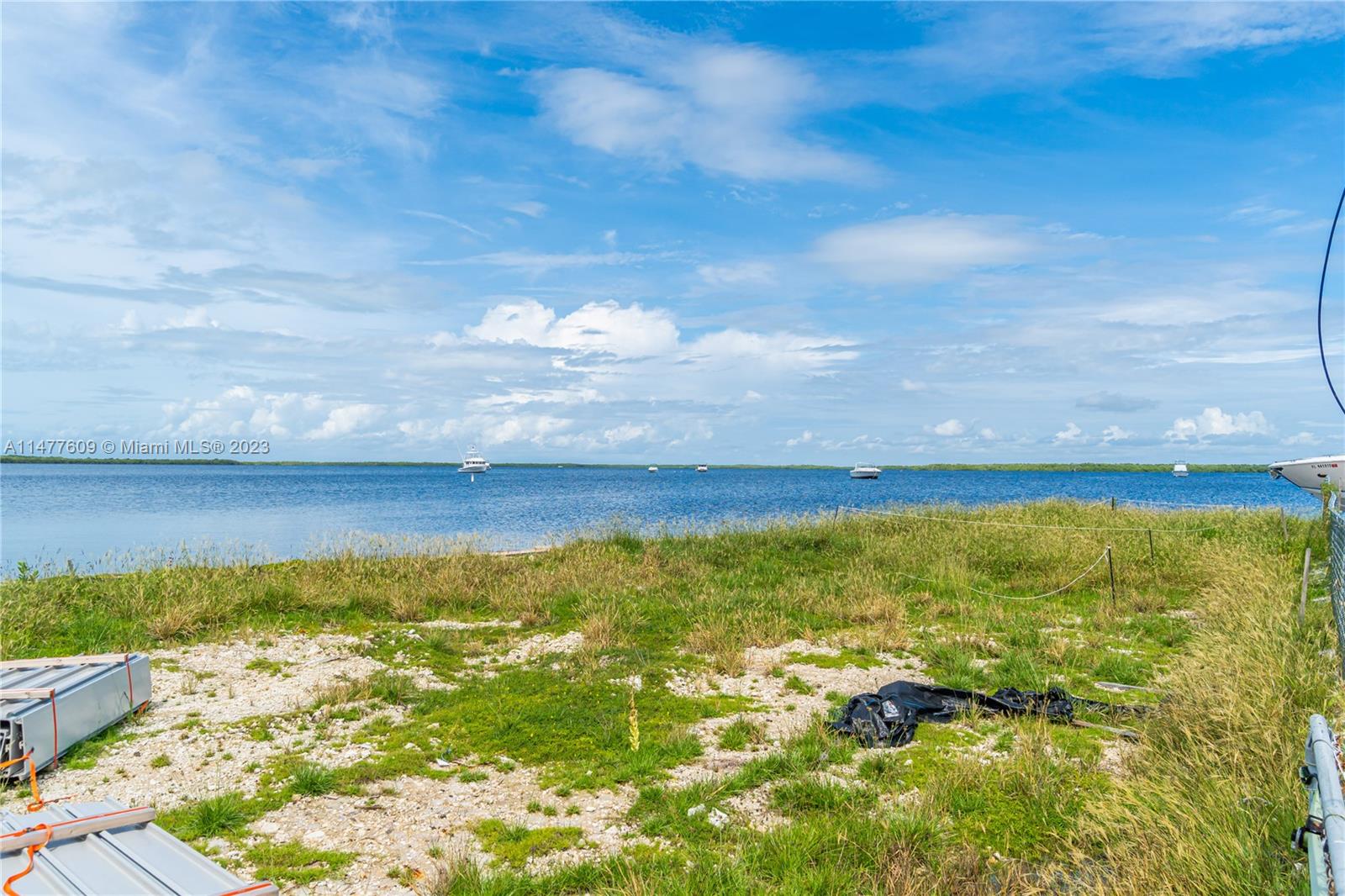 KEY LARGO TRAILER VILLAGE - Land