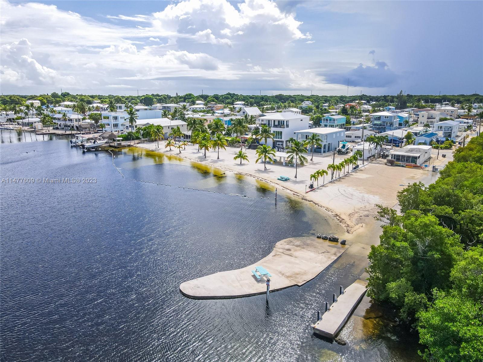 KEY LARGO TRAILER VILLAGE - Land