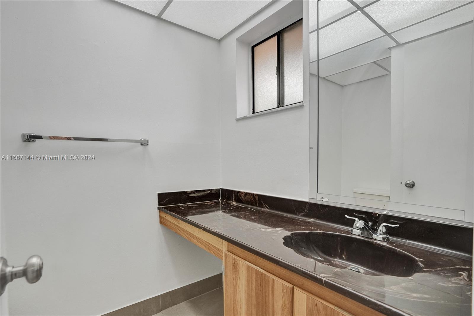 Miami, Florida 33173, United States, 1 Bedroom Bedrooms, ,2 BathroomsBathrooms,Residential,Pending,40962