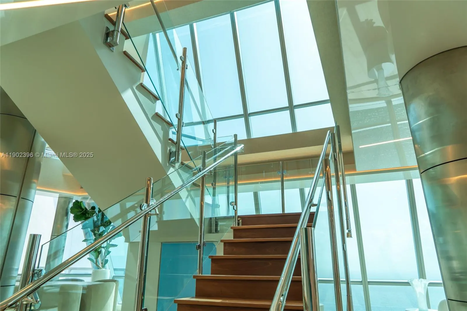 Sunny Isles Beach, Florida 33160, United States, 6 Bedrooms Bedrooms, ,8 BathroomsBathrooms,Residential,Active,234505