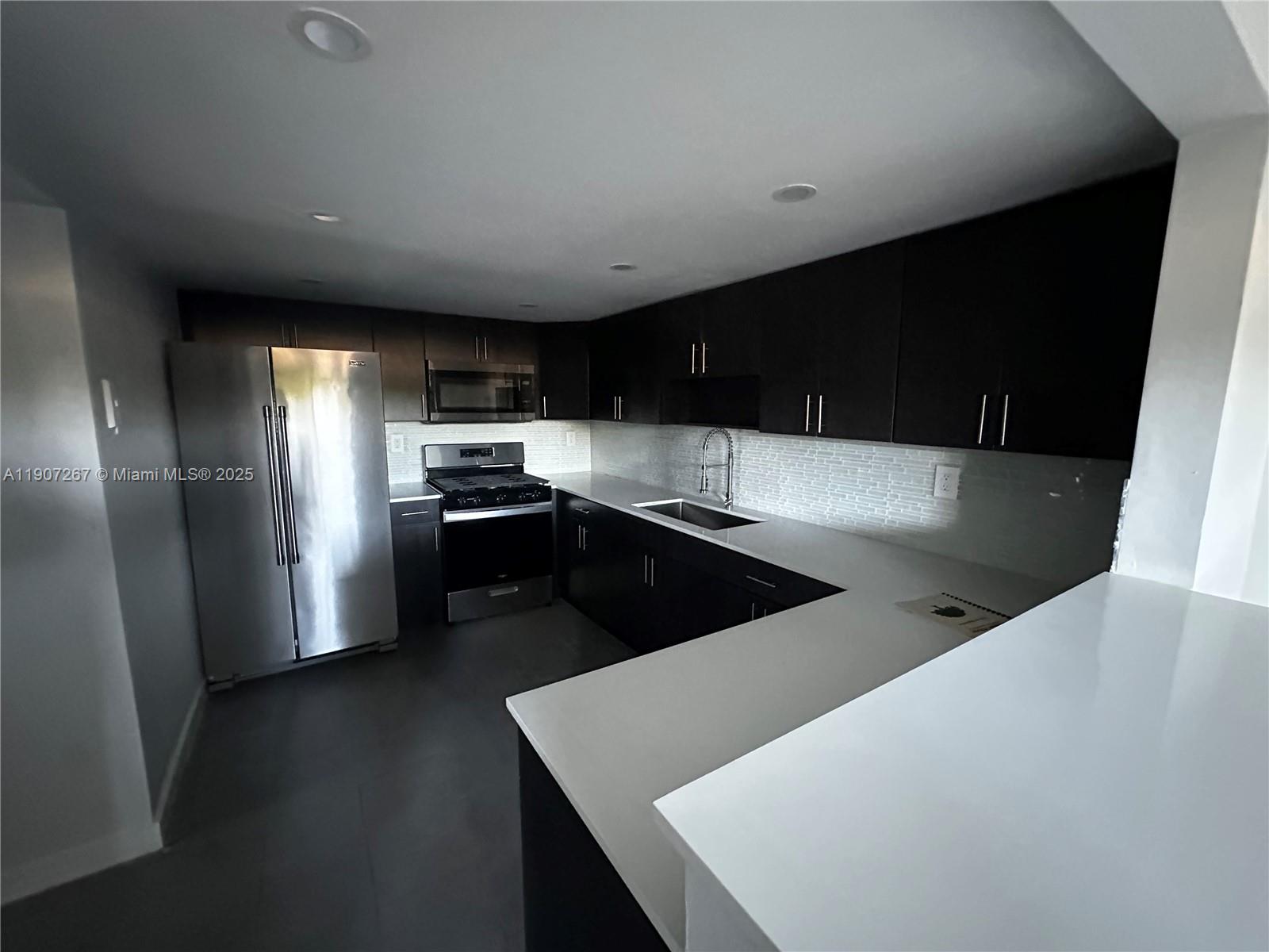 SNAPPER VILLAGE CONDO PHA - Residential Lease