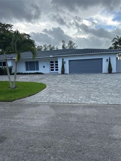 Photo of 19150 S Saint Andrews Dr, Hialeah, FL 33015 (MLS # A12007479)