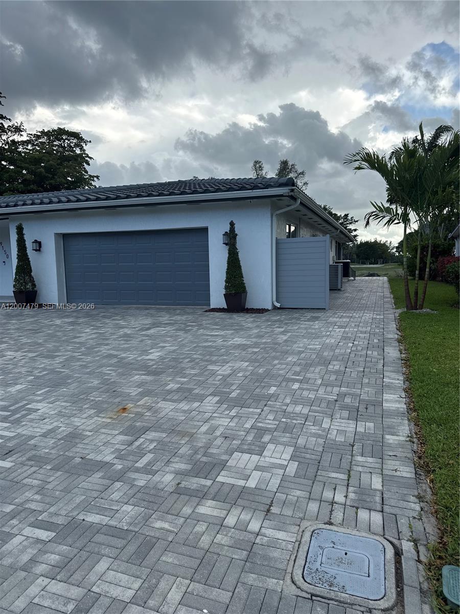 COUNTRY CLUB OF MIAMI EST - Residential