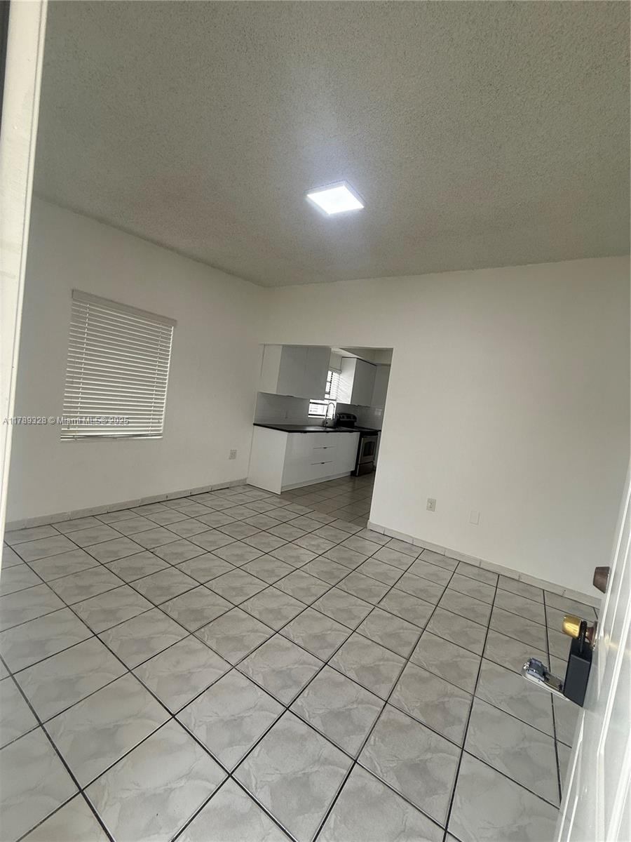 201 W 18th St 0