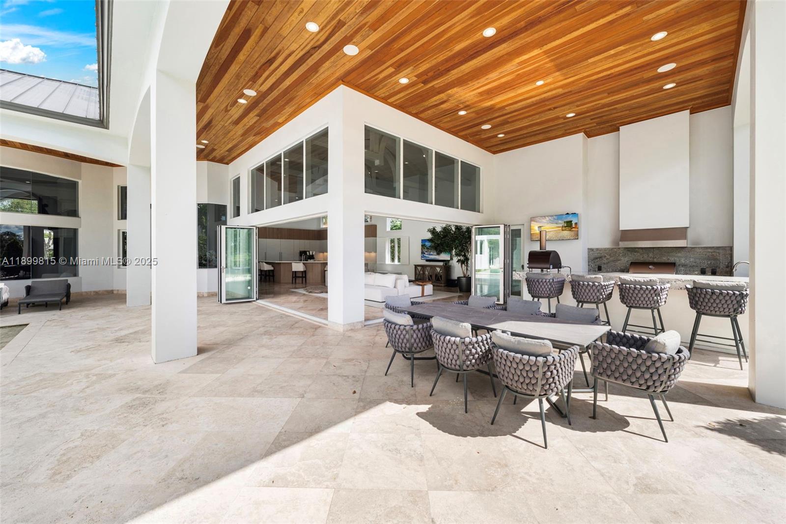 CORAL RIDGE COUNTRY CLUB - Residential