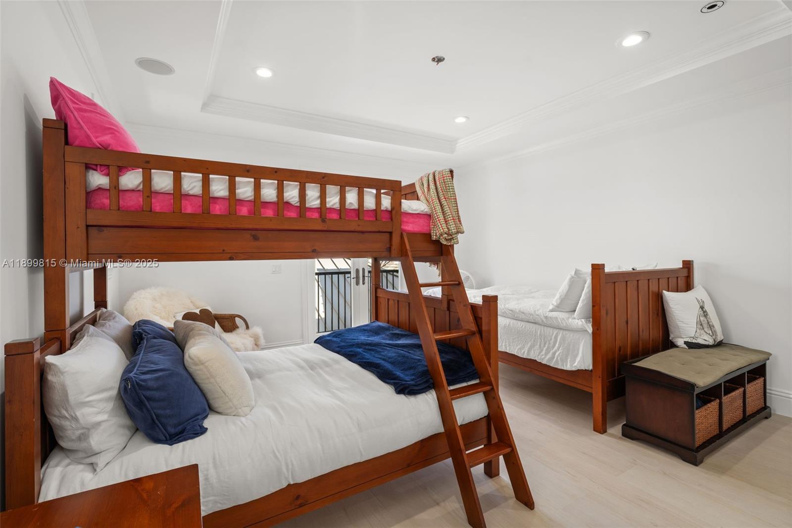 CORAL RIDGE COUNTRY CLUB - Residential