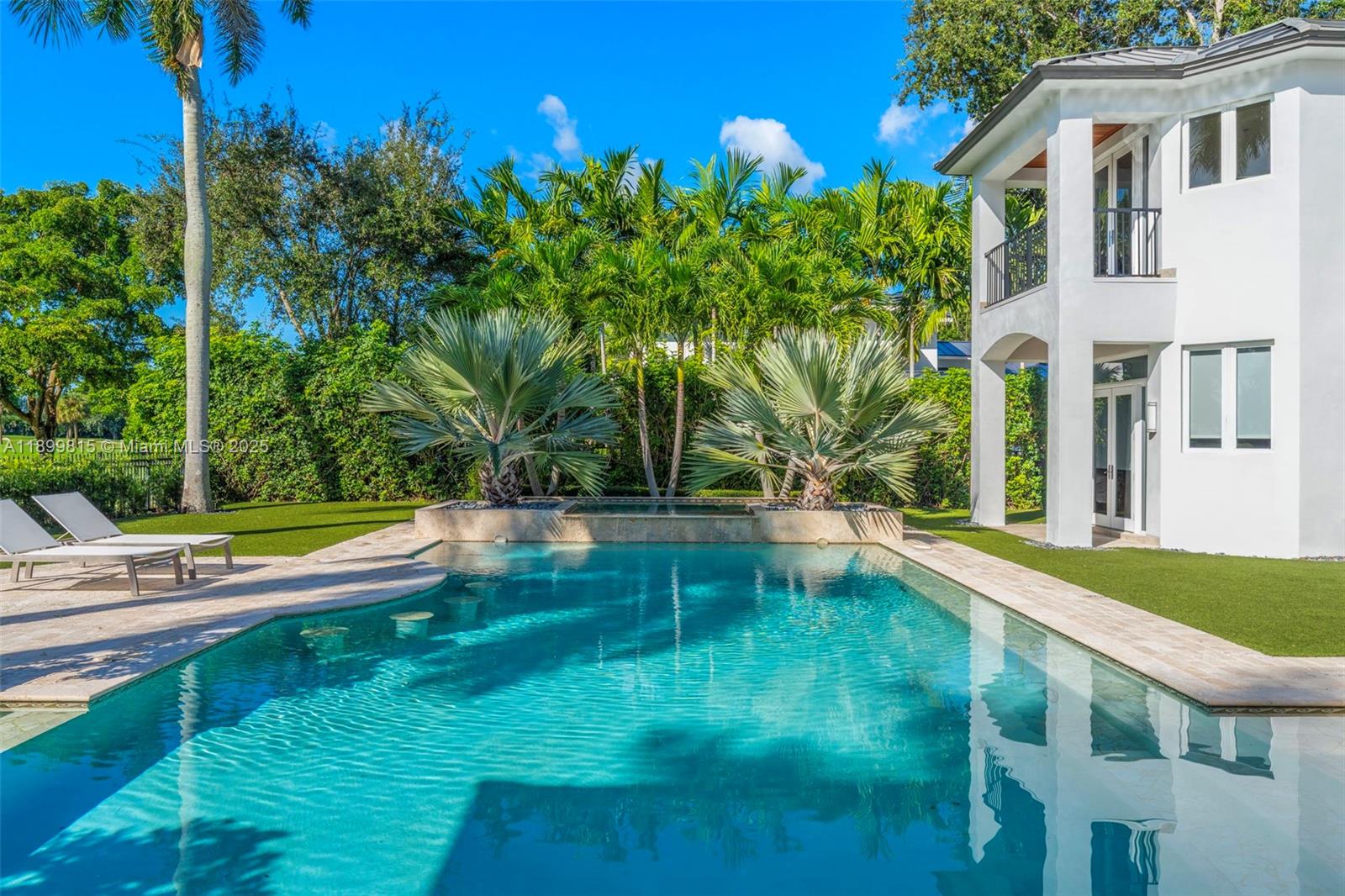 CORAL RIDGE COUNTRY CLUB - Residential