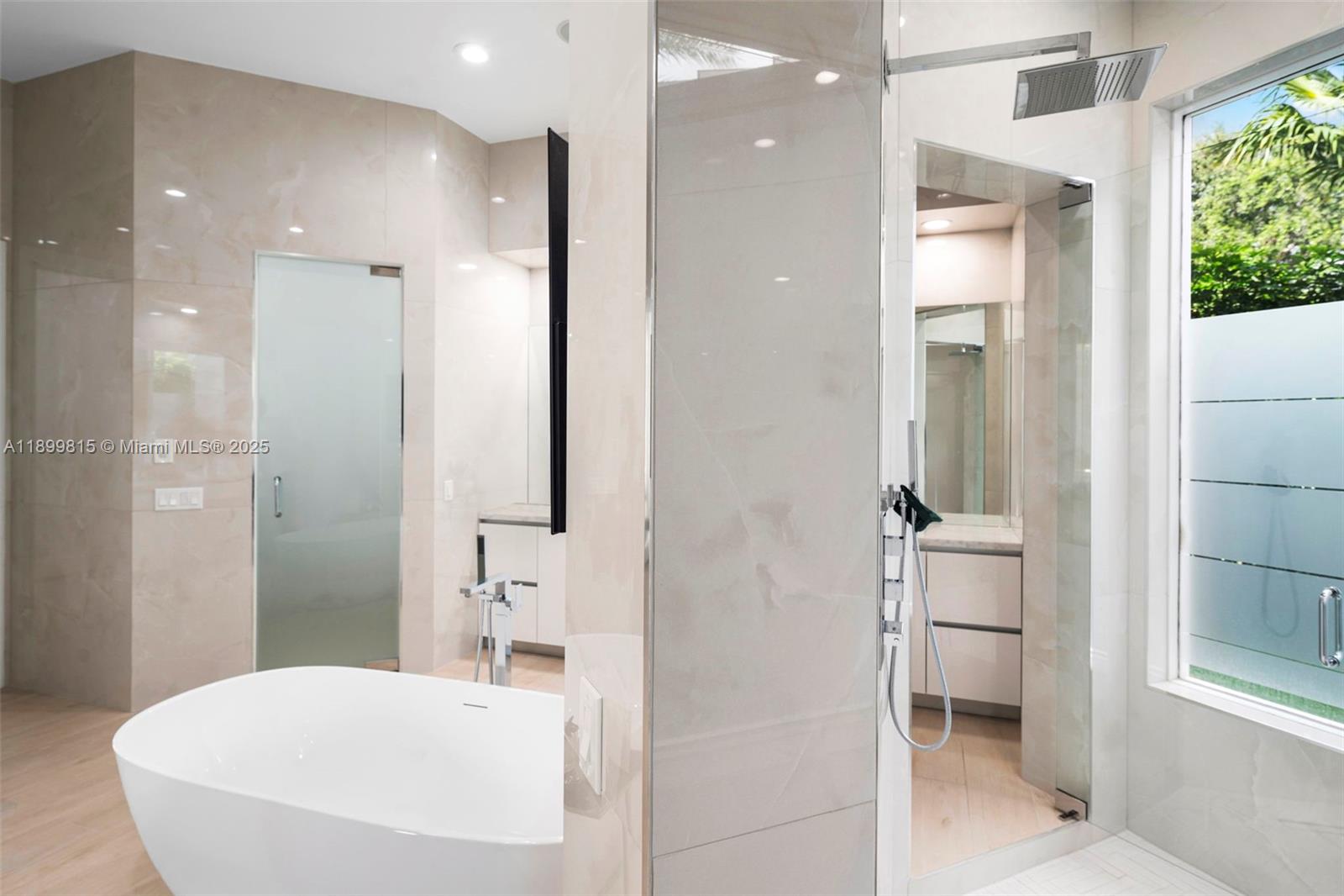 CORAL RIDGE COUNTRY CLUB - Residential