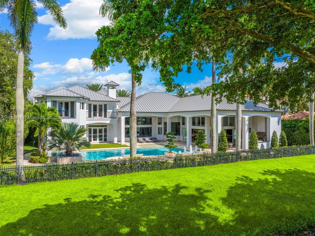 Photo of 2800 NE 40th St, Fort Lauderdale, FL 33308 (MLS # A11899815)