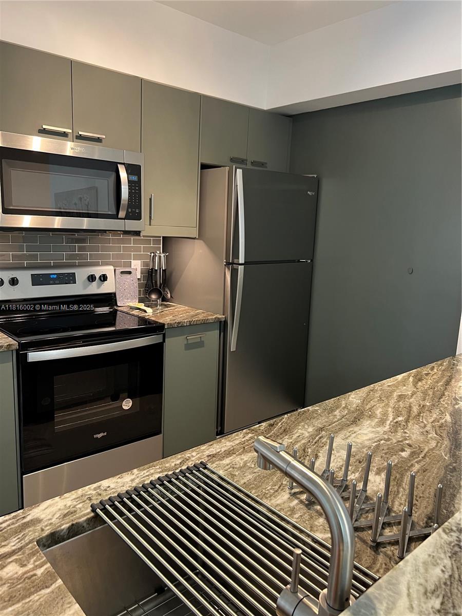 17100 N Bay Rd 1509, Sunny Isles Beach, Miami-Dade County, Florida - 1 Bedrooms  
1 Bathrooms - 