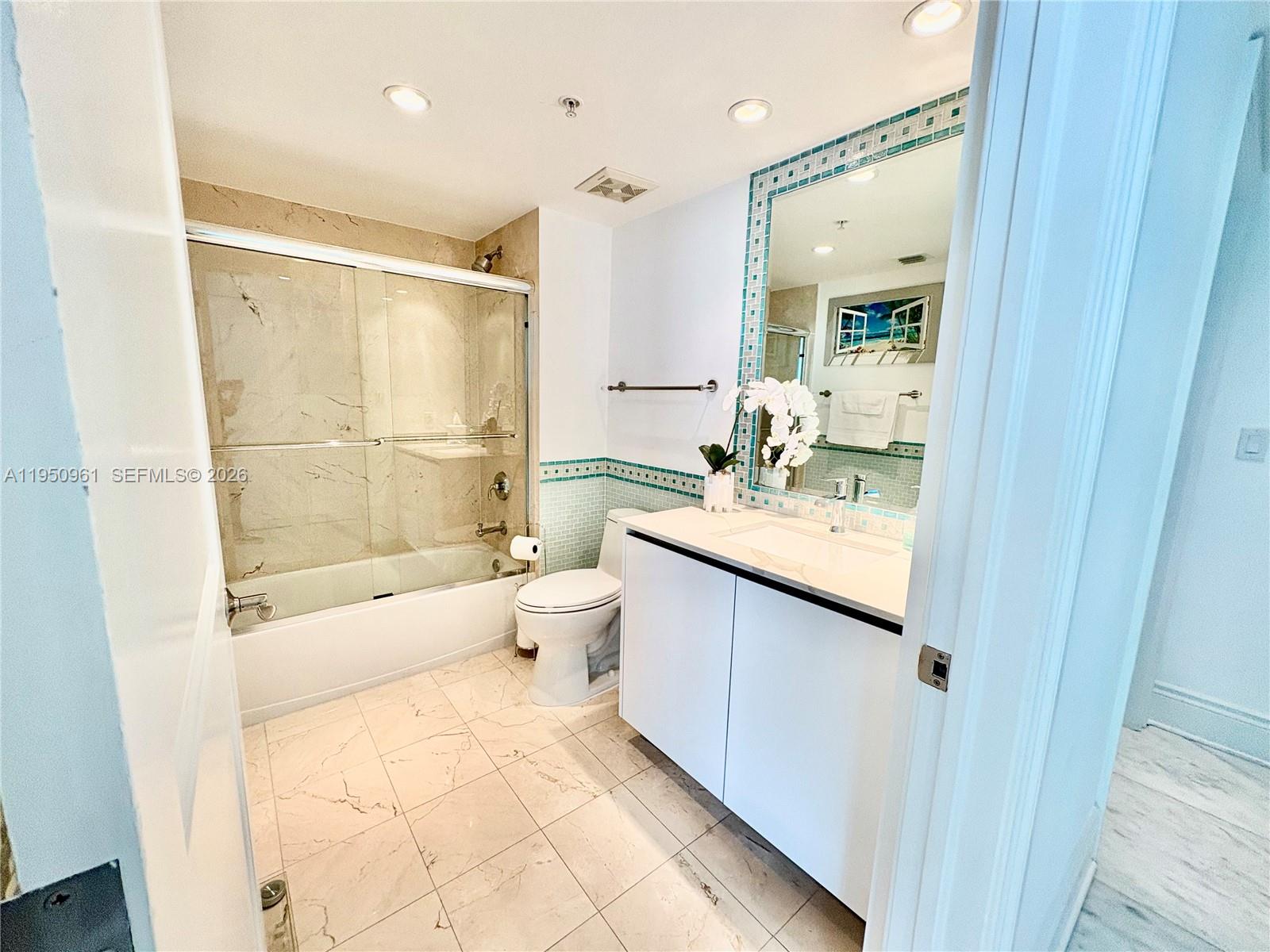 1800 CLUB CONDO - Residential