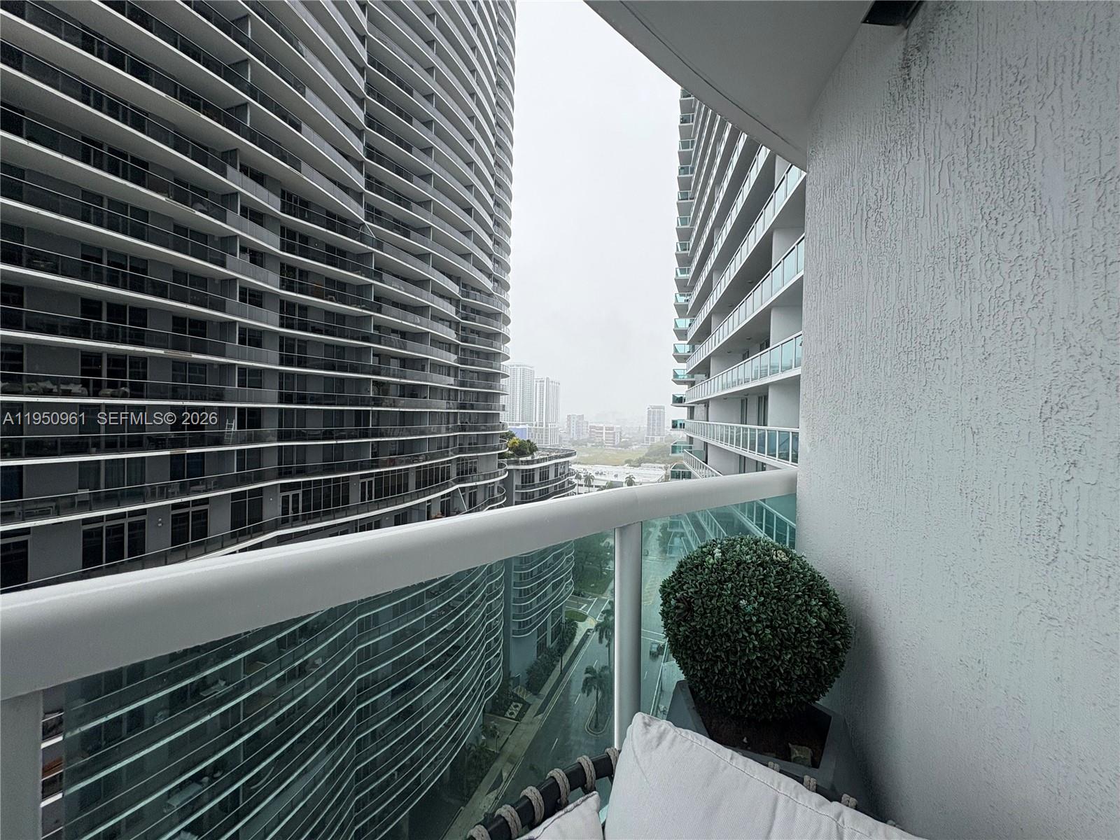 1800 CLUB CONDO - Residential