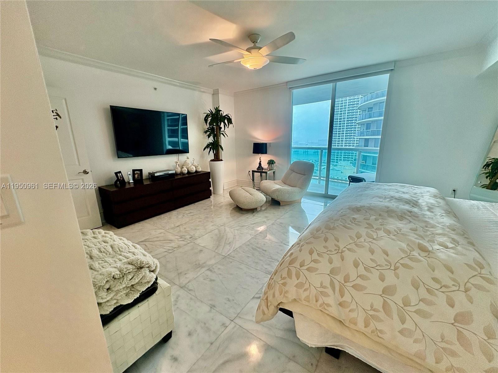 1800 CLUB CONDO - Residential