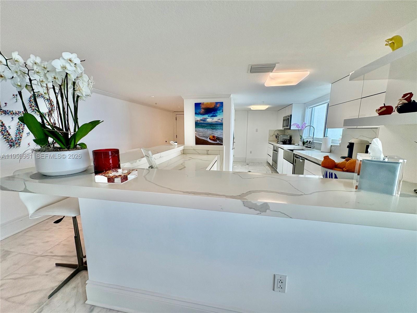 1800 CLUB CONDO - Residential