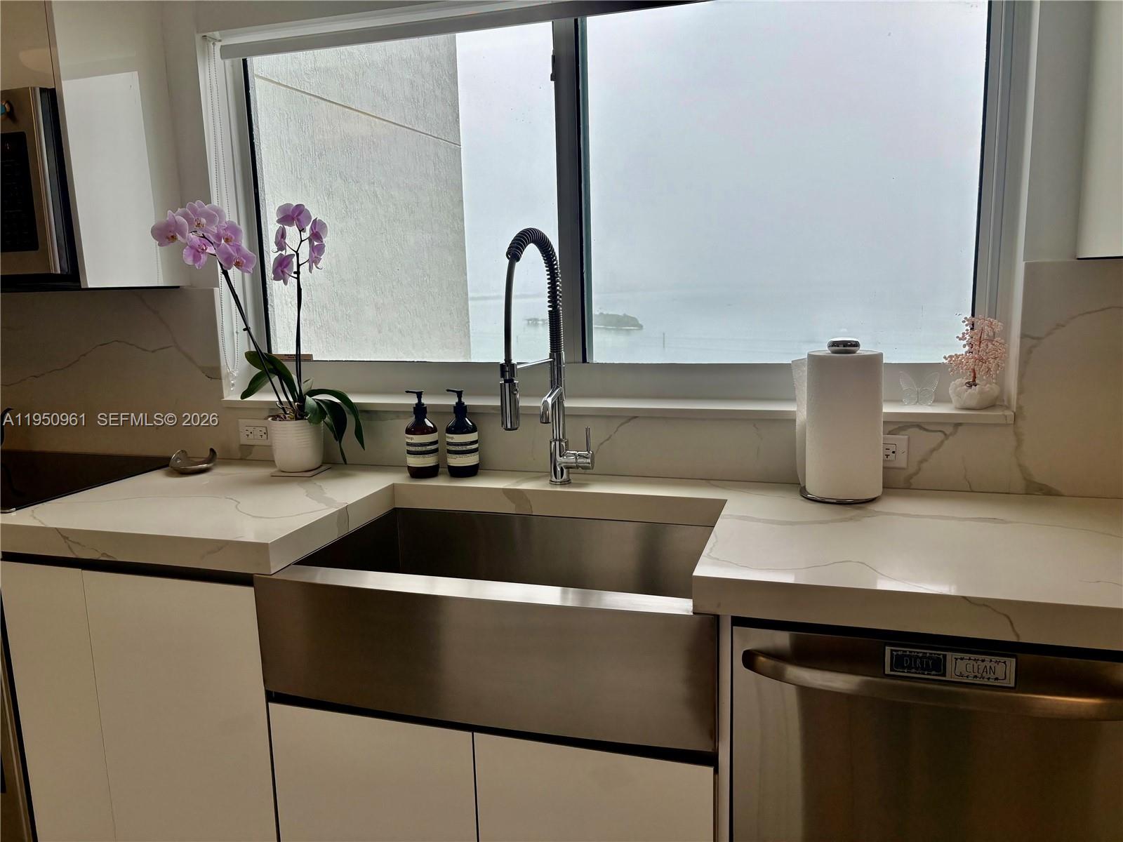 1800 CLUB CONDO - Residential