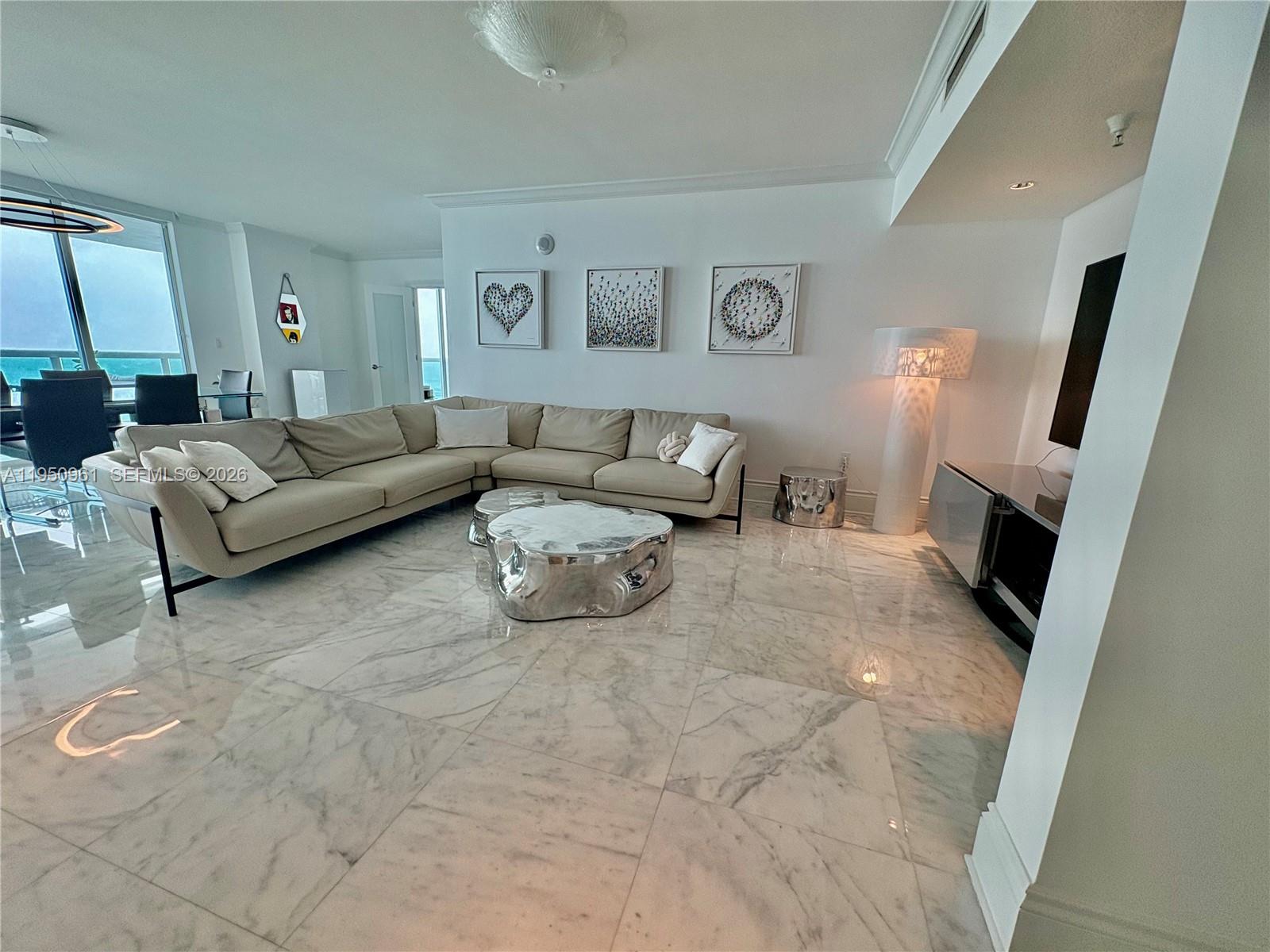 1800 CLUB CONDO - Residential