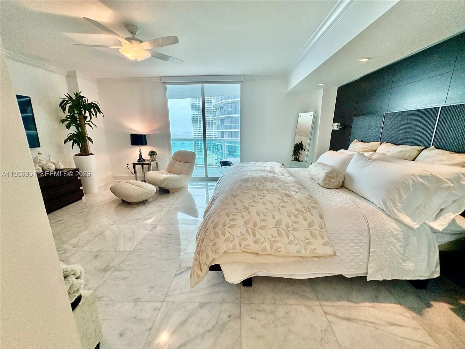 1800 CLUB CONDO - Residential