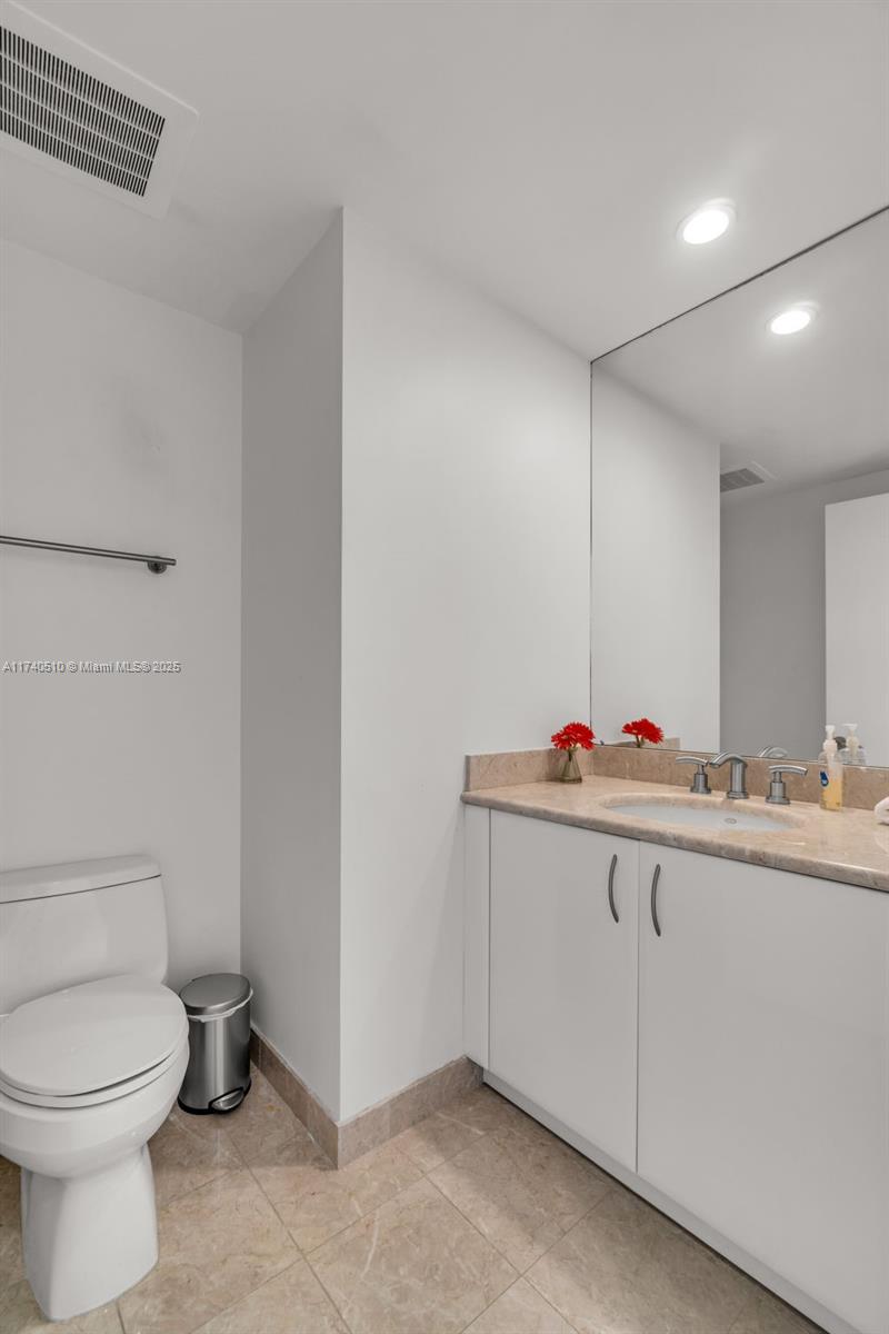 JADE RESIDENCES AT BRICKEL - Residential