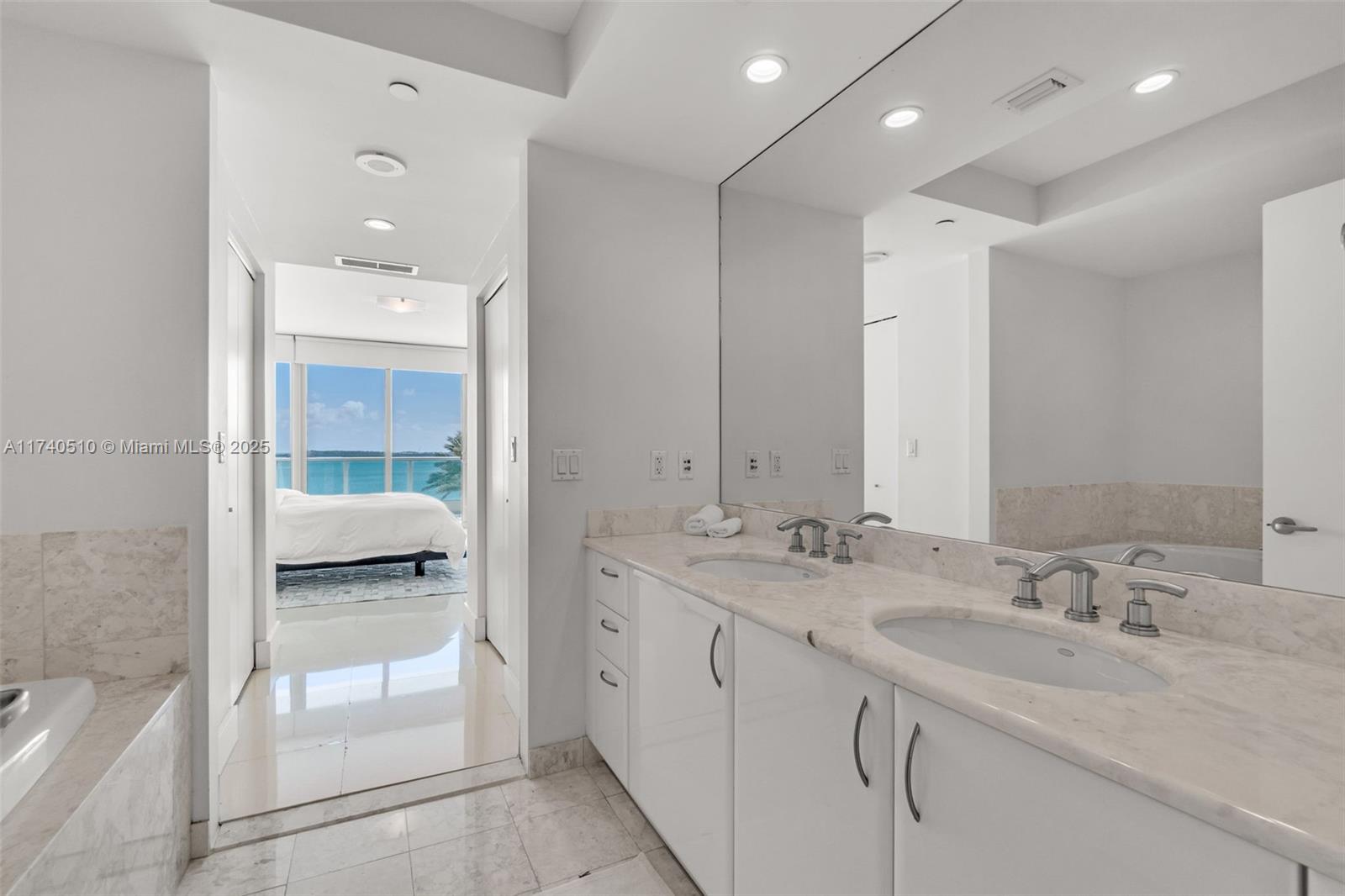 JADE RESIDENCES AT BRICKEL - Residential