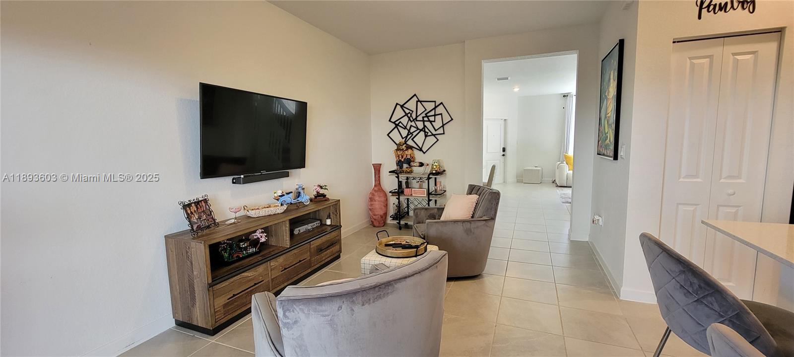 PINE ISLE - Residential