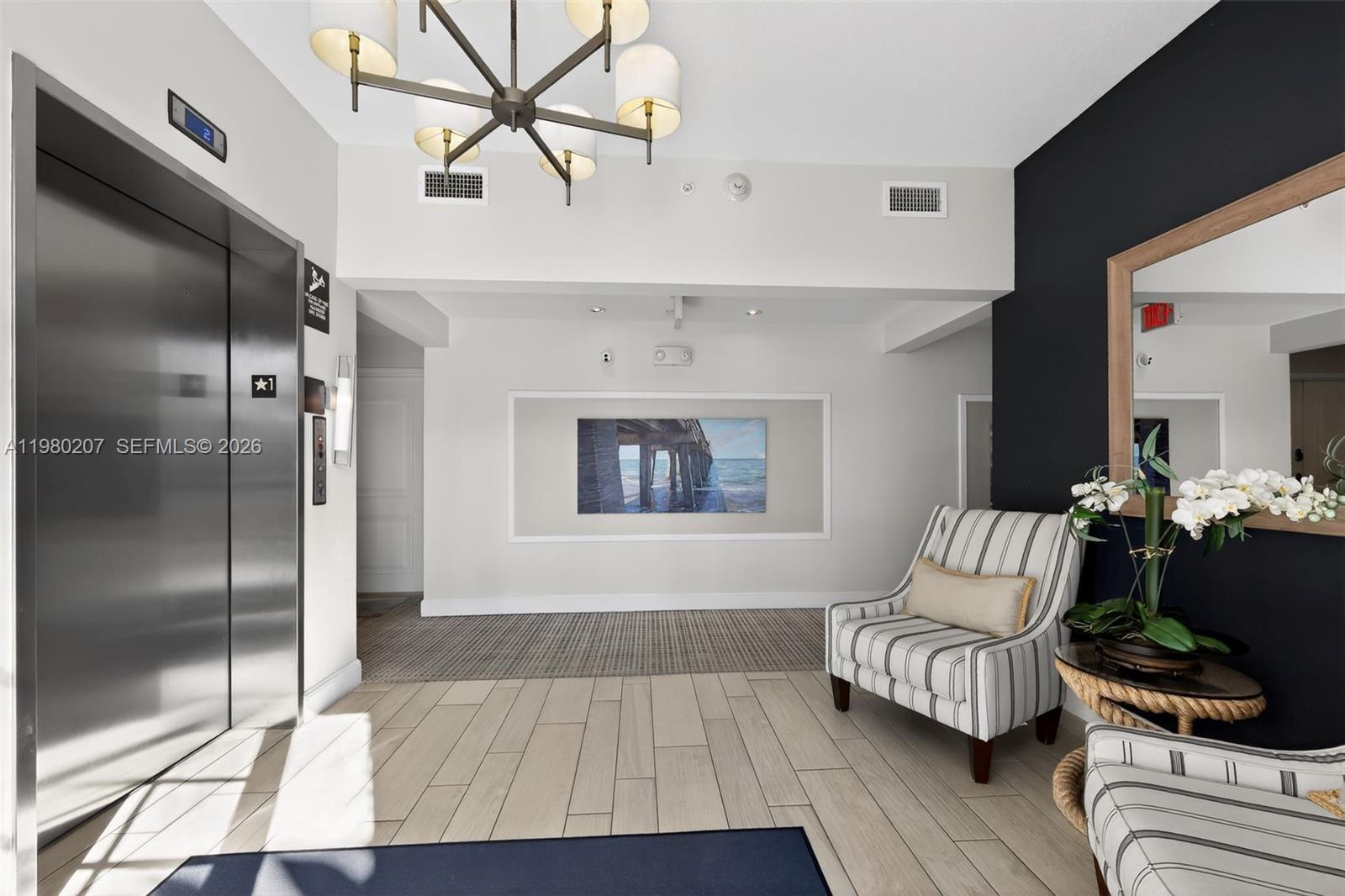 915 S Bay Colony Dr S S