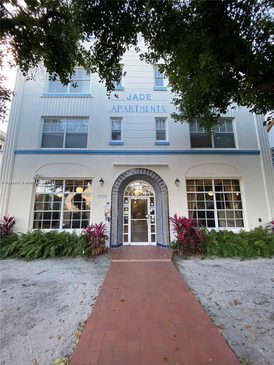 Rental Property at 1008 Jefferson Ave 104, Miami Beach, Miami-Dade County, Florida - Bedrooms: 2 
Bathrooms: 1  - $3,000 MO.