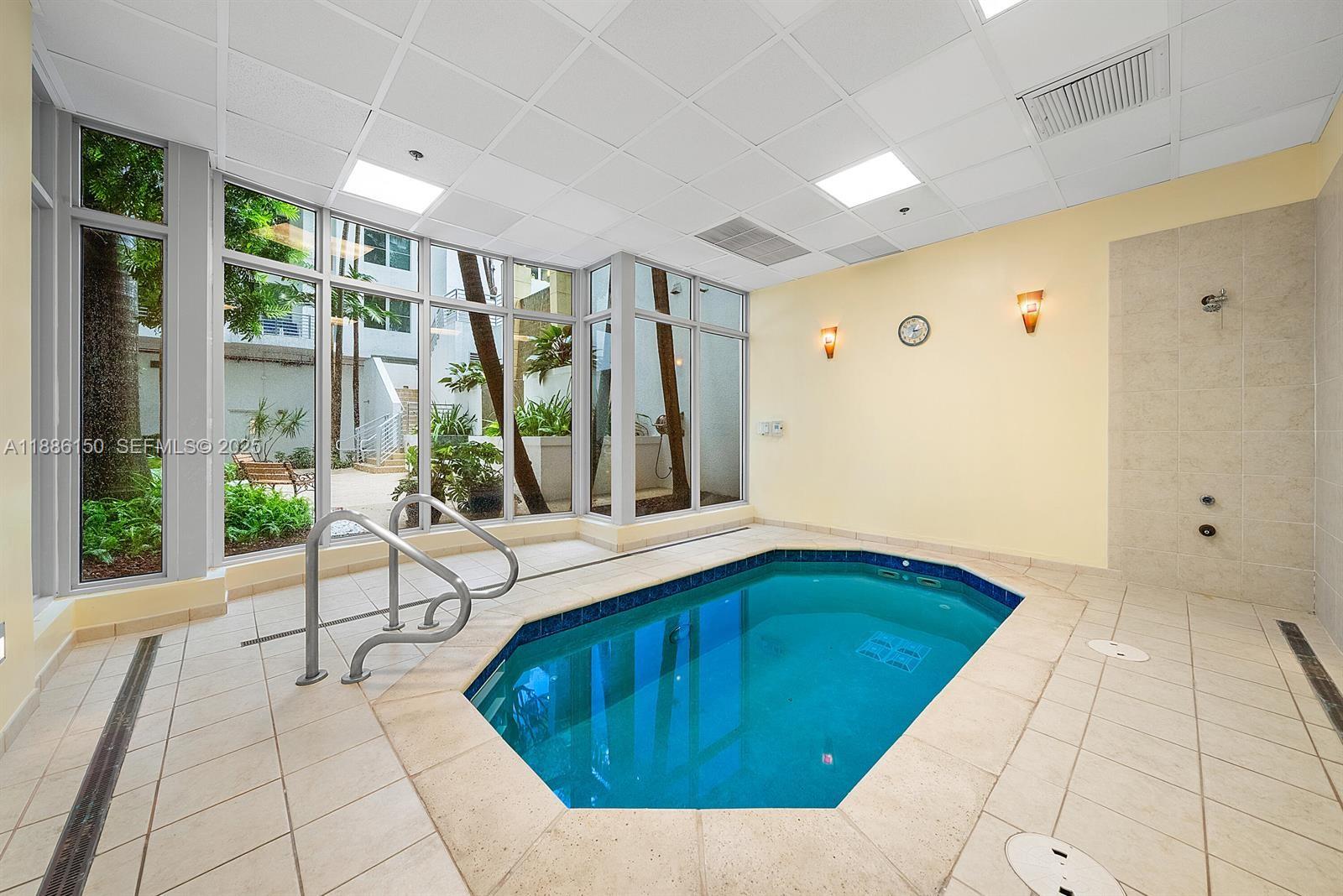 Radius Condo - Residential