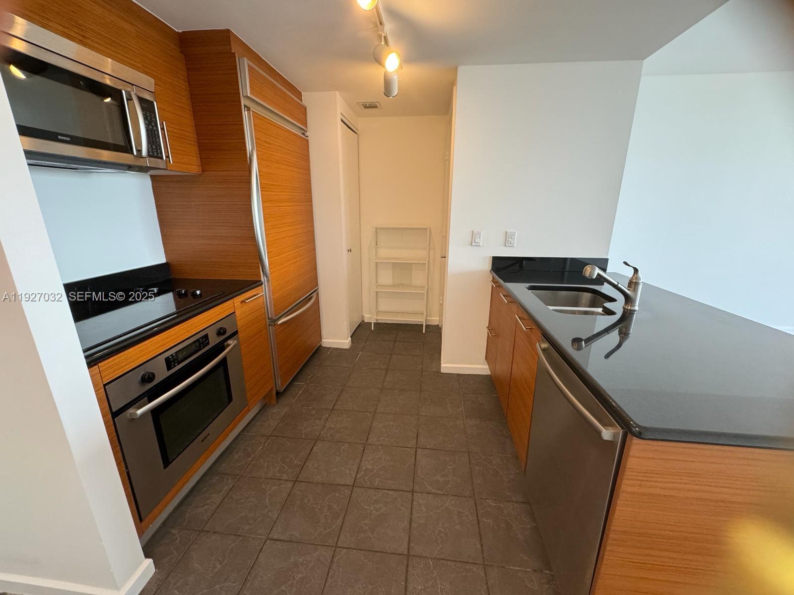 50 BISCAYNE CONDO - Residential