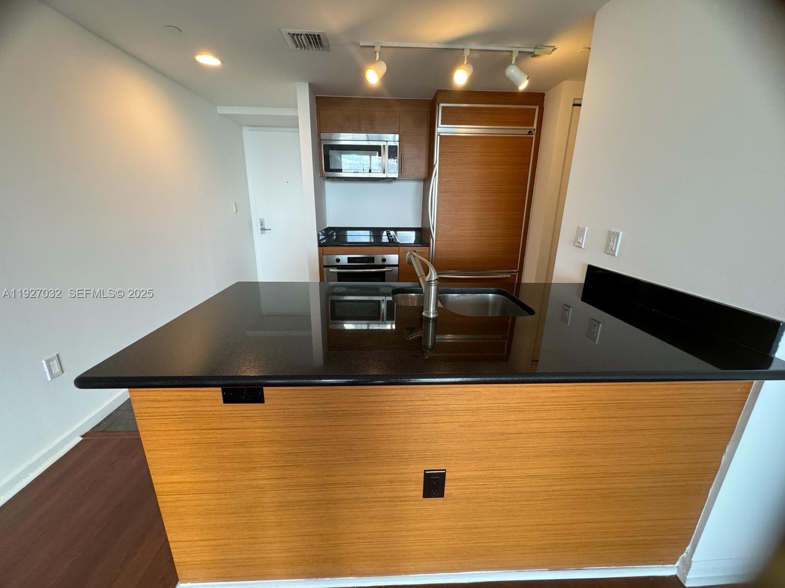 50 BISCAYNE CONDO - Residential