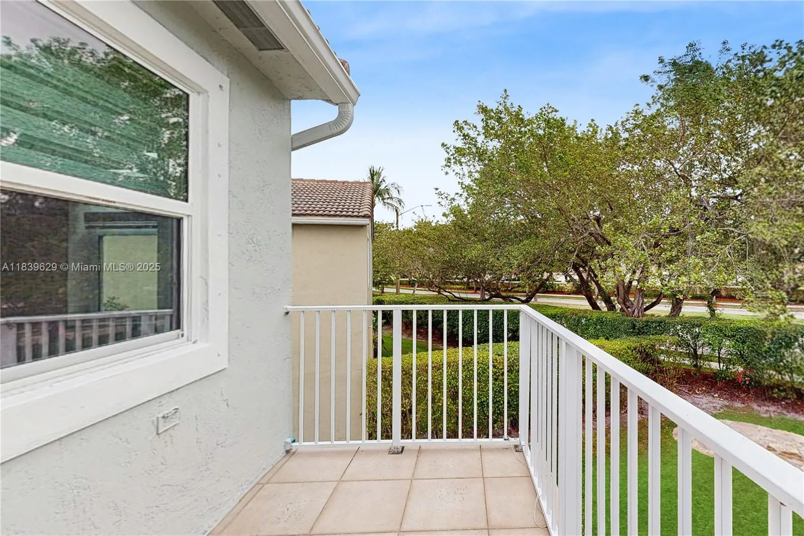 Coral Springs, Florida 33071, United States, 4 Bedrooms Bedrooms, ,3 BathroomsBathrooms,Residential,Active,171171