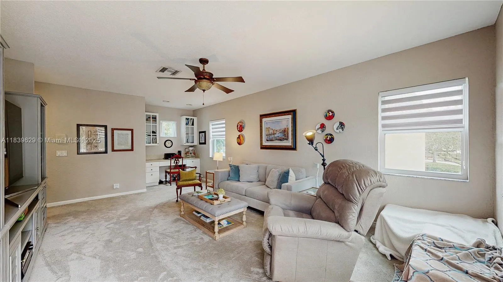 Coral Springs, Florida 33071, United States, 4 Bedrooms Bedrooms, ,3 BathroomsBathrooms,Residential,Active,171171