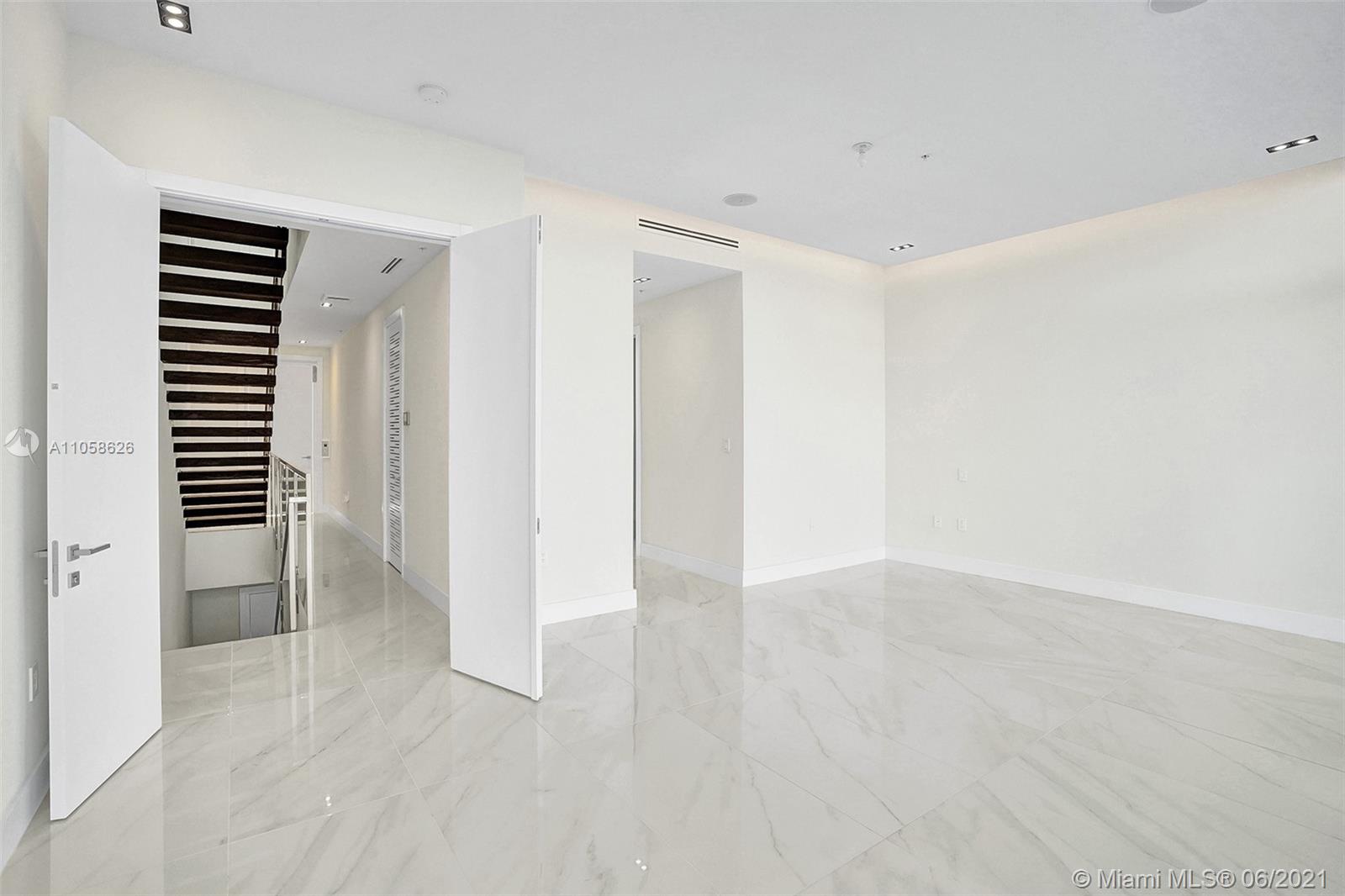 HOLLYWOOD BEACH SECOND AD - Residential