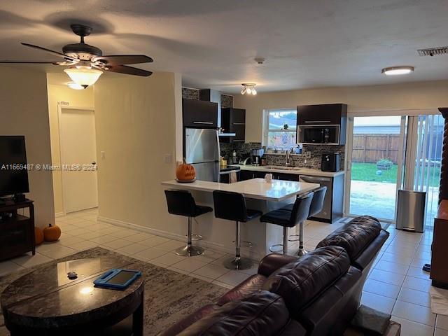 DRIFTWOOD PLAZA NO 3 - Residential