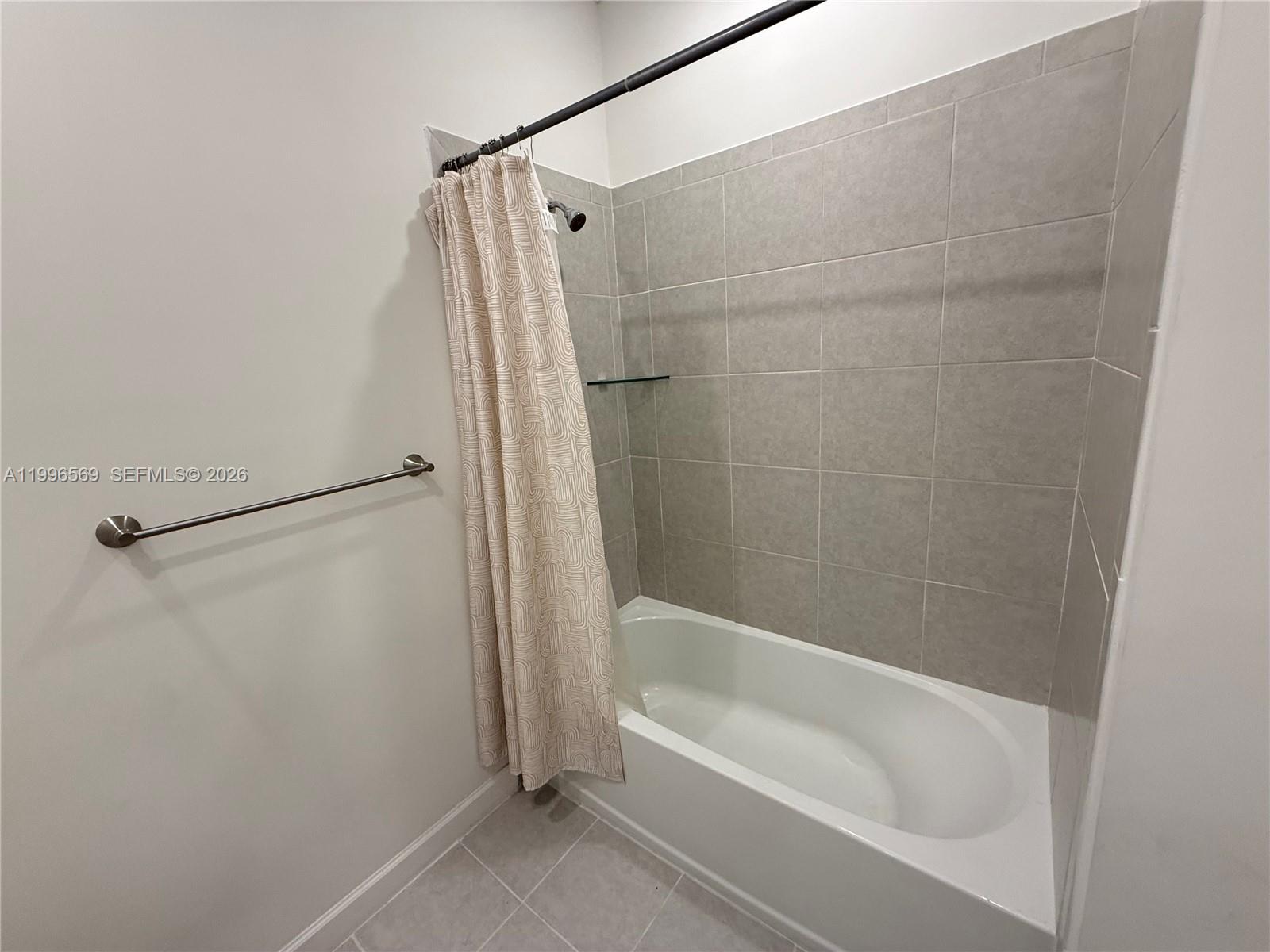 GOLF PARK SEC 1 - Residential Lease