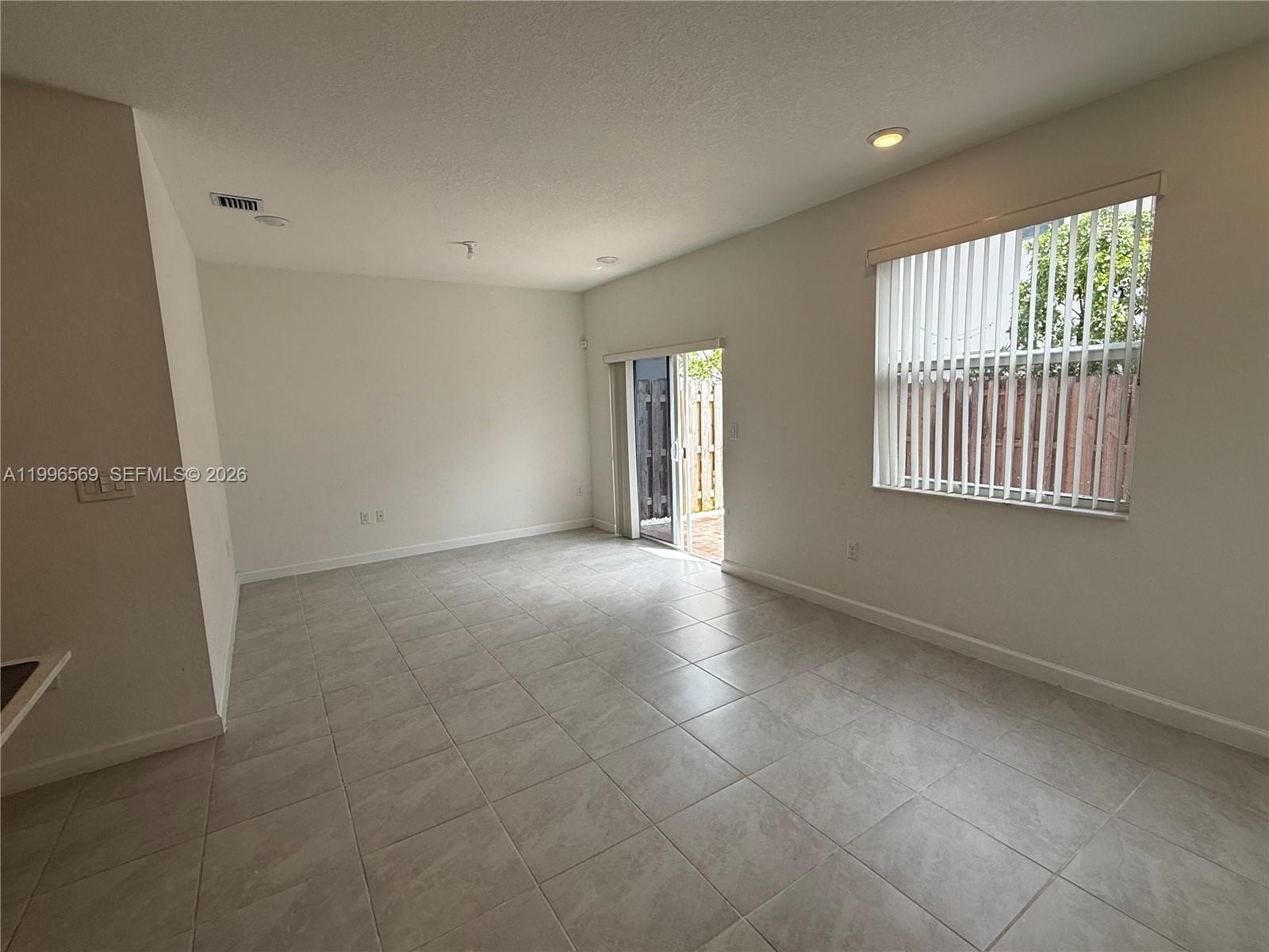 GOLF PARK SEC 1 - Residential Lease