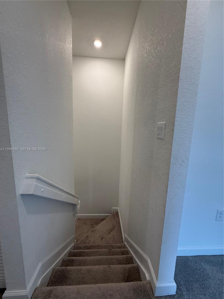 GOLF PARK SEC 1 - Residential Lease