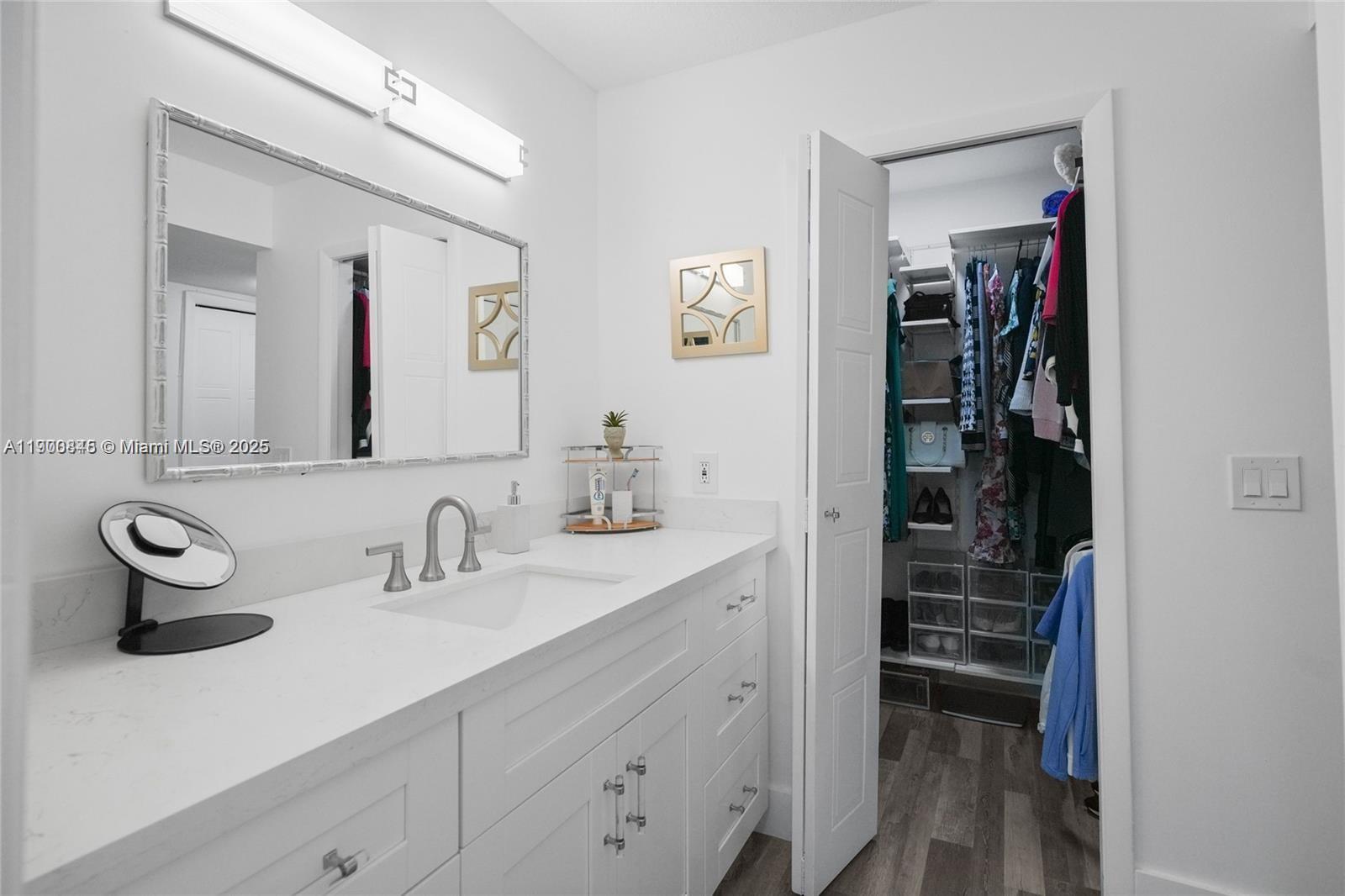 GARDENS AT BONAVENTURE 11 - Residential