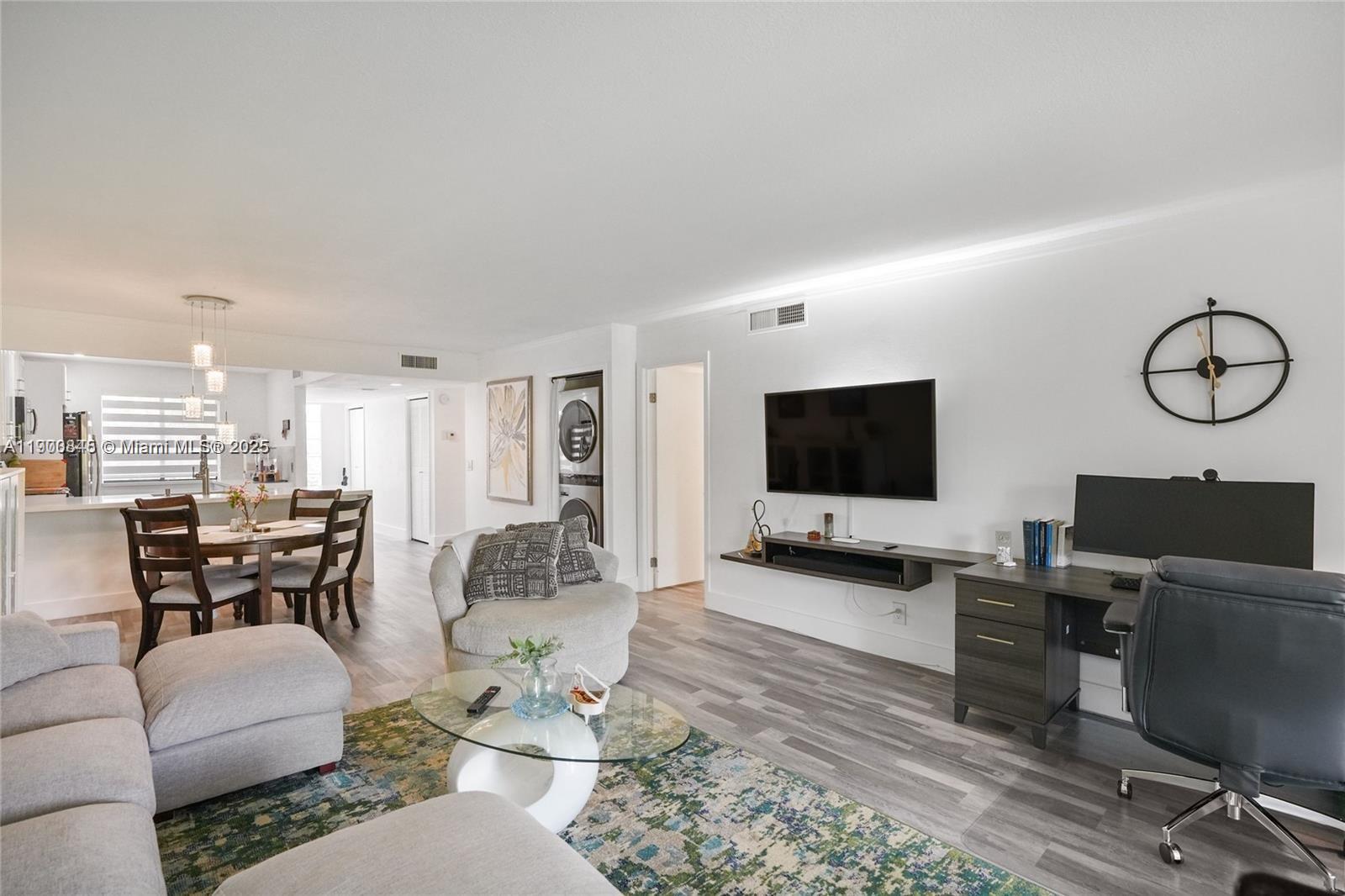 GARDENS AT BONAVENTURE 11 - Residential