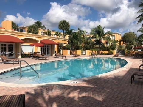 VENETIAN GARDENS AT COUNT - Residential